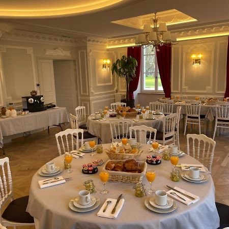 Chateau Des Hauts De Provins Hotel Champcenest Екстериор снимка