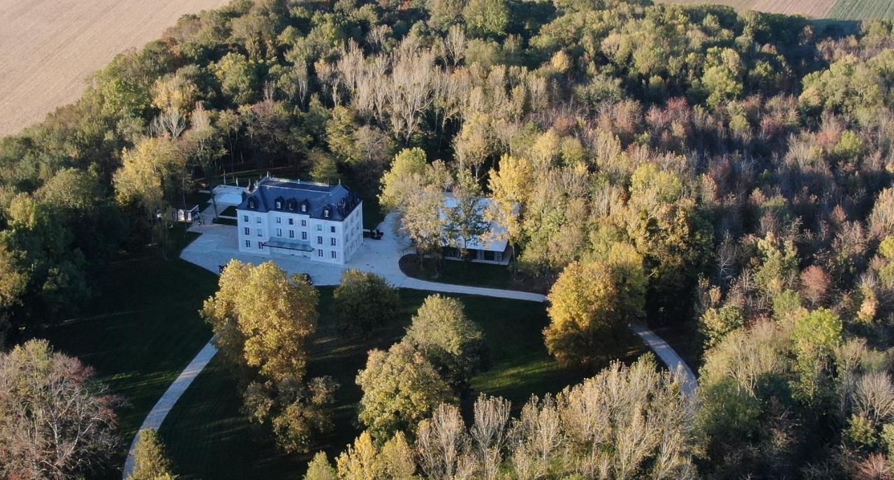 Chateau Des Hauts De Provins Hotel Champcenest Екстериор снимка