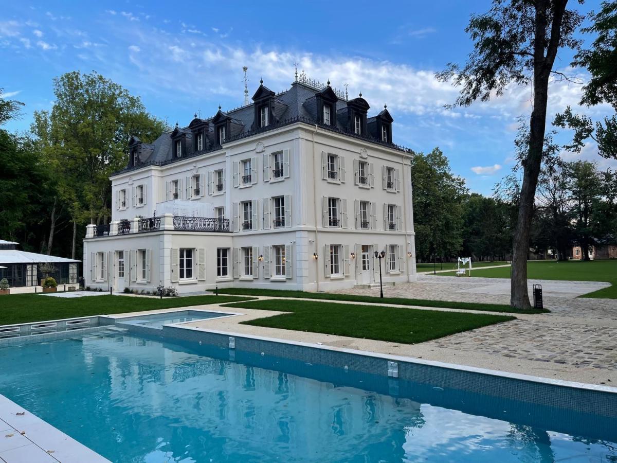 Chateau Des Hauts De Provins Hotel Champcenest Екстериор снимка