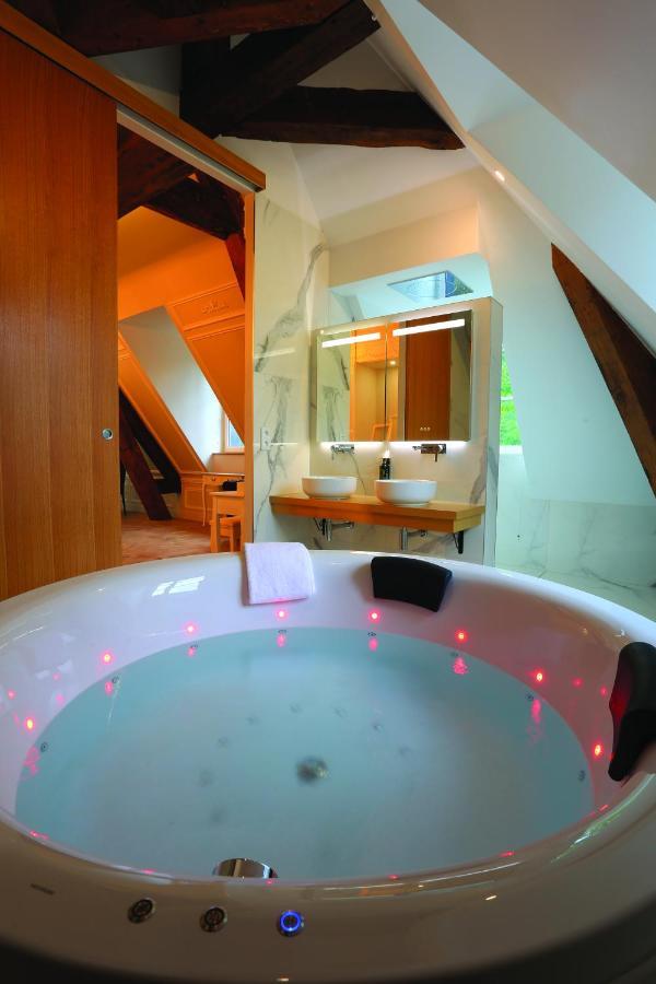 Chateau Des Hauts De Provins Hotel Champcenest Екстериор снимка