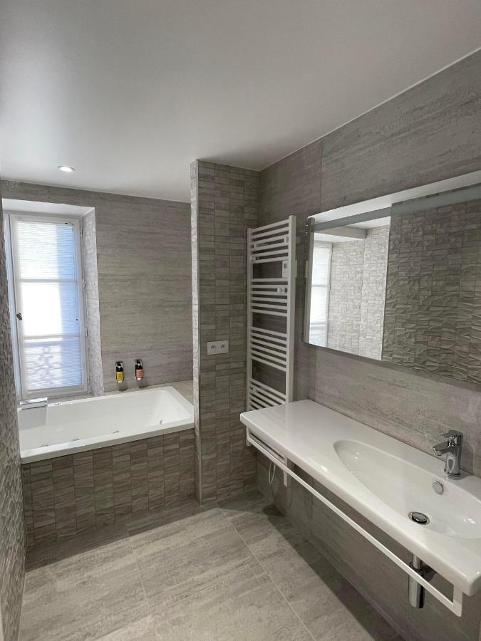 Chateau Des Hauts De Provins Hotel Champcenest Екстериор снимка