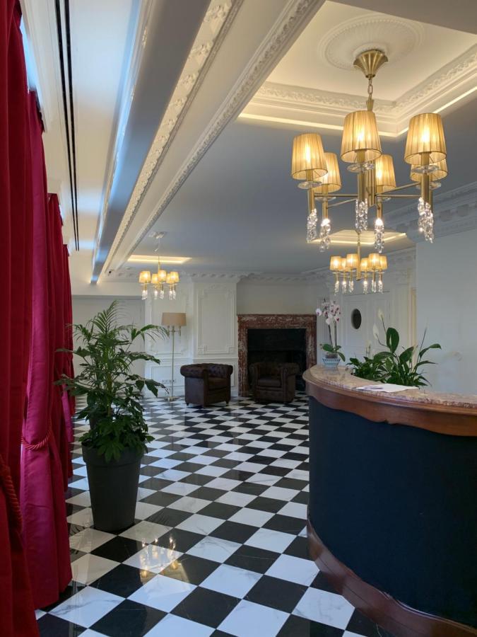 Chateau Des Hauts De Provins Hotel Champcenest Екстериор снимка