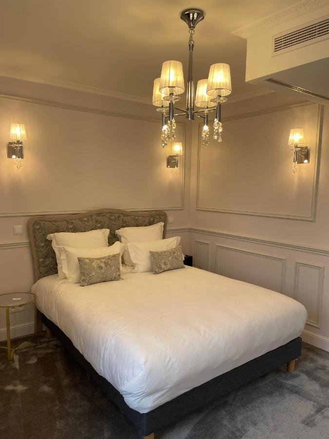 Chateau Des Hauts De Provins Hotel Champcenest Екстериор снимка